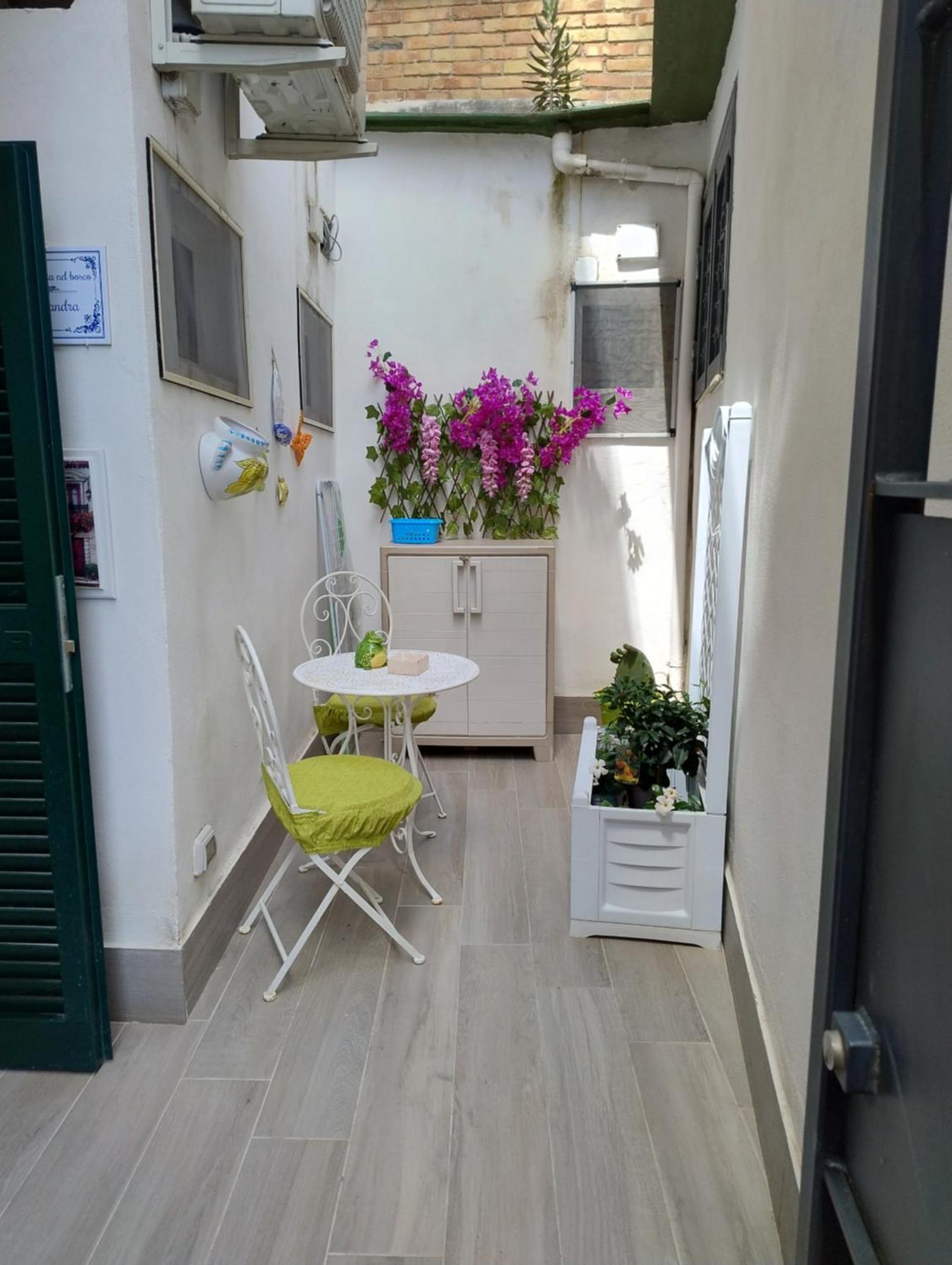 Appartement La Casita Nel Bosco à Naples Extérieur photo